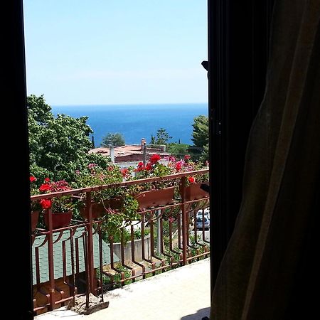سوفيراتو مارينا B&B Villa Francesca المظهر الخارجي الصورة