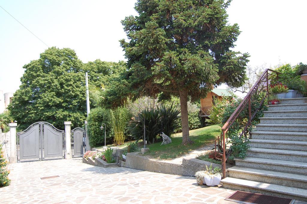 سوفيراتو مارينا B&B Villa Francesca المظهر الخارجي الصورة