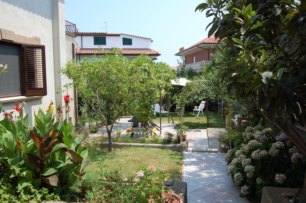 سوفيراتو مارينا B&B Villa Francesca المظهر الخارجي الصورة