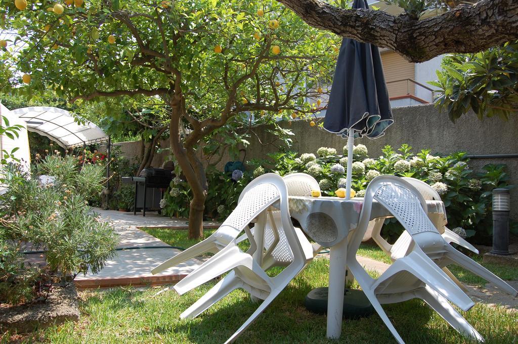 سوفيراتو مارينا B&B Villa Francesca المظهر الخارجي الصورة