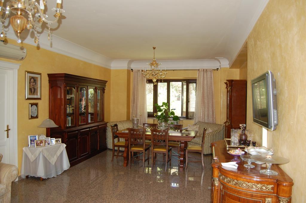 سوفيراتو مارينا B&B Villa Francesca الغرفة الصورة